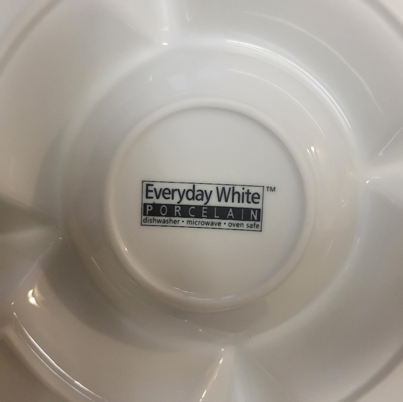 Beautiful white Chips~n~Dip Platter - Picture 4 of 4